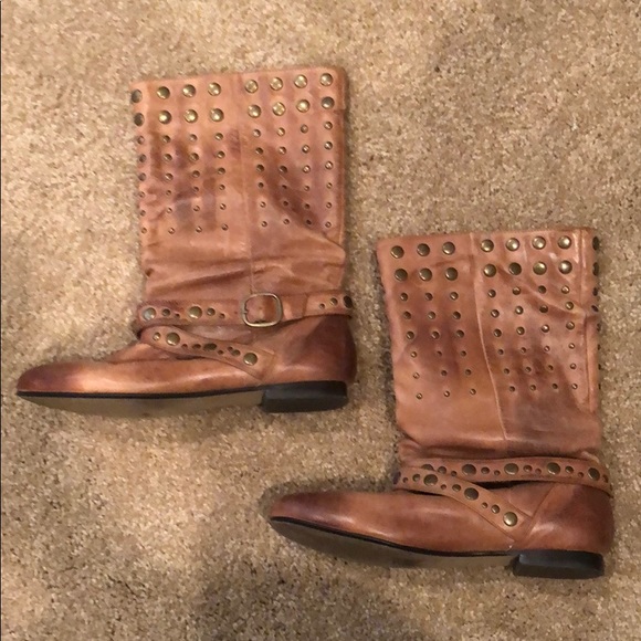 đź”´SOLDđź”´Aldo Studded Boots - Picture 2 of 4